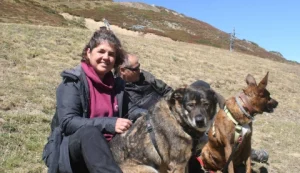 Yolanda Gil, bienestar emocional animal, zoofarmacognosis y educación canina